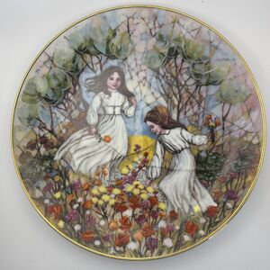 The Carson Mint 'The Enchanted Garden' by Jo Anne Mix Collector Plate 8 1/2"